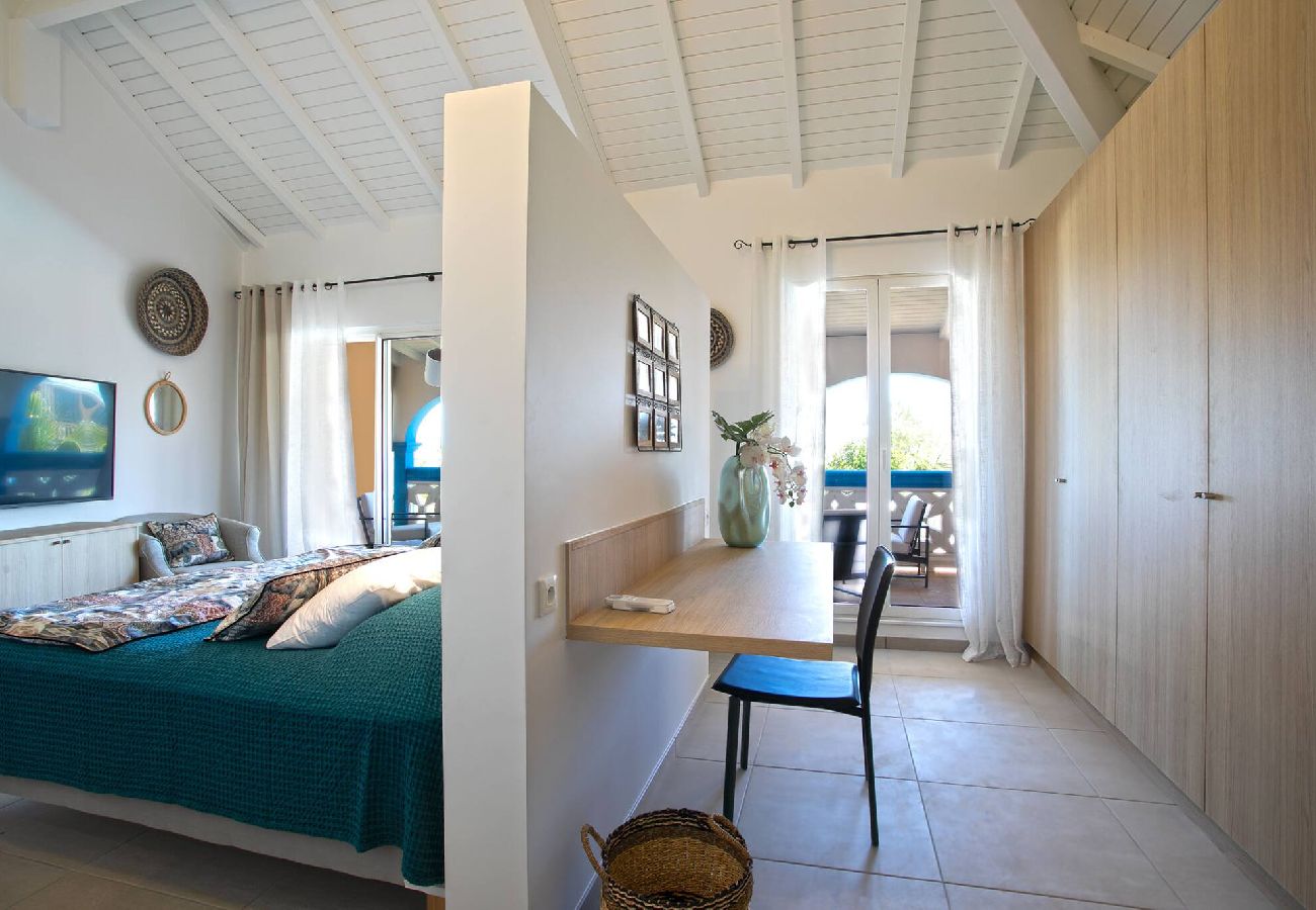 Appartement à Baie orientale - Caribbean Riviera 4 : confort les pieds dans l´eau