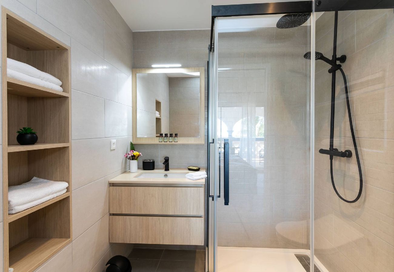 Appartement à Baie orientale - Caribbean Riviera 4 : confort les pieds dans l´eau