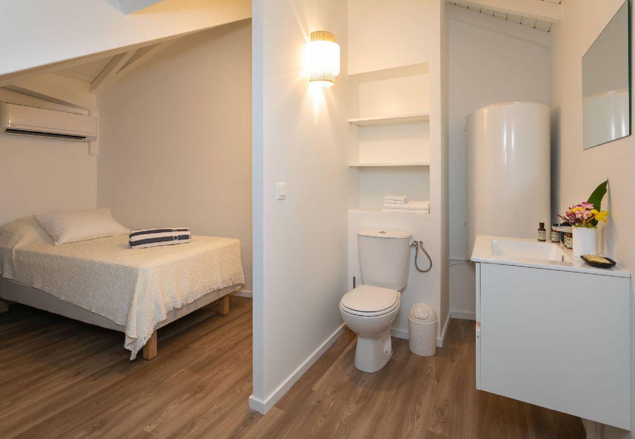 Appartement à Baie orientale - Caribbean Riviera 4 : confort les pieds dans l´eau