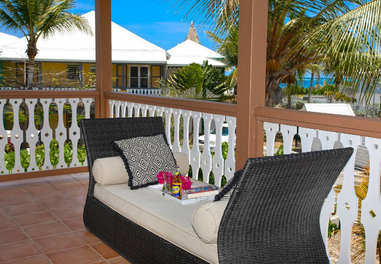 Villa à Baie orientale - Macassi 4, maison avec piscine a 2 pas de la plage