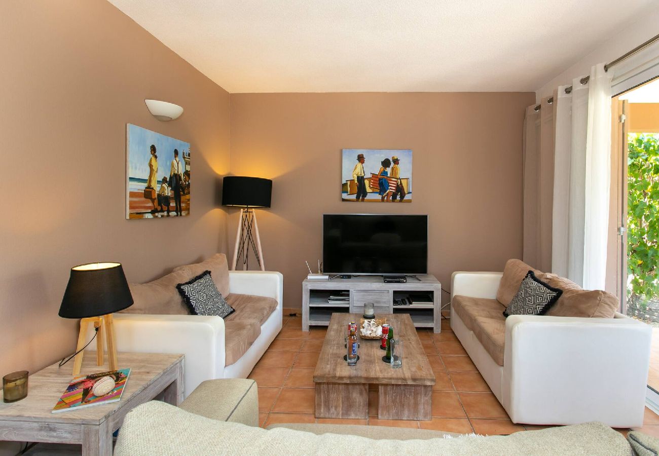 Villa à Baie orientale - Macassi 4, maison avec piscine a 2 pas de la plage