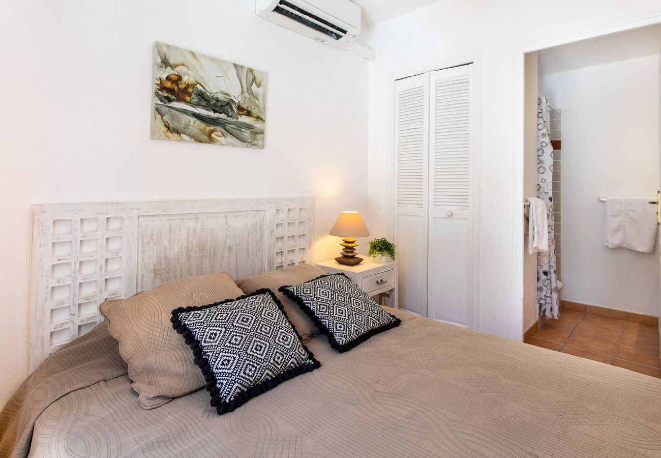 Villa à Baie orientale - Macassi 4, maison avec piscine a 2 pas de la plage