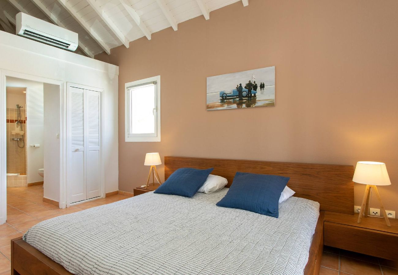 Villa à Baie orientale - Macassi 4, maison avec piscine a 2 pas de la plage