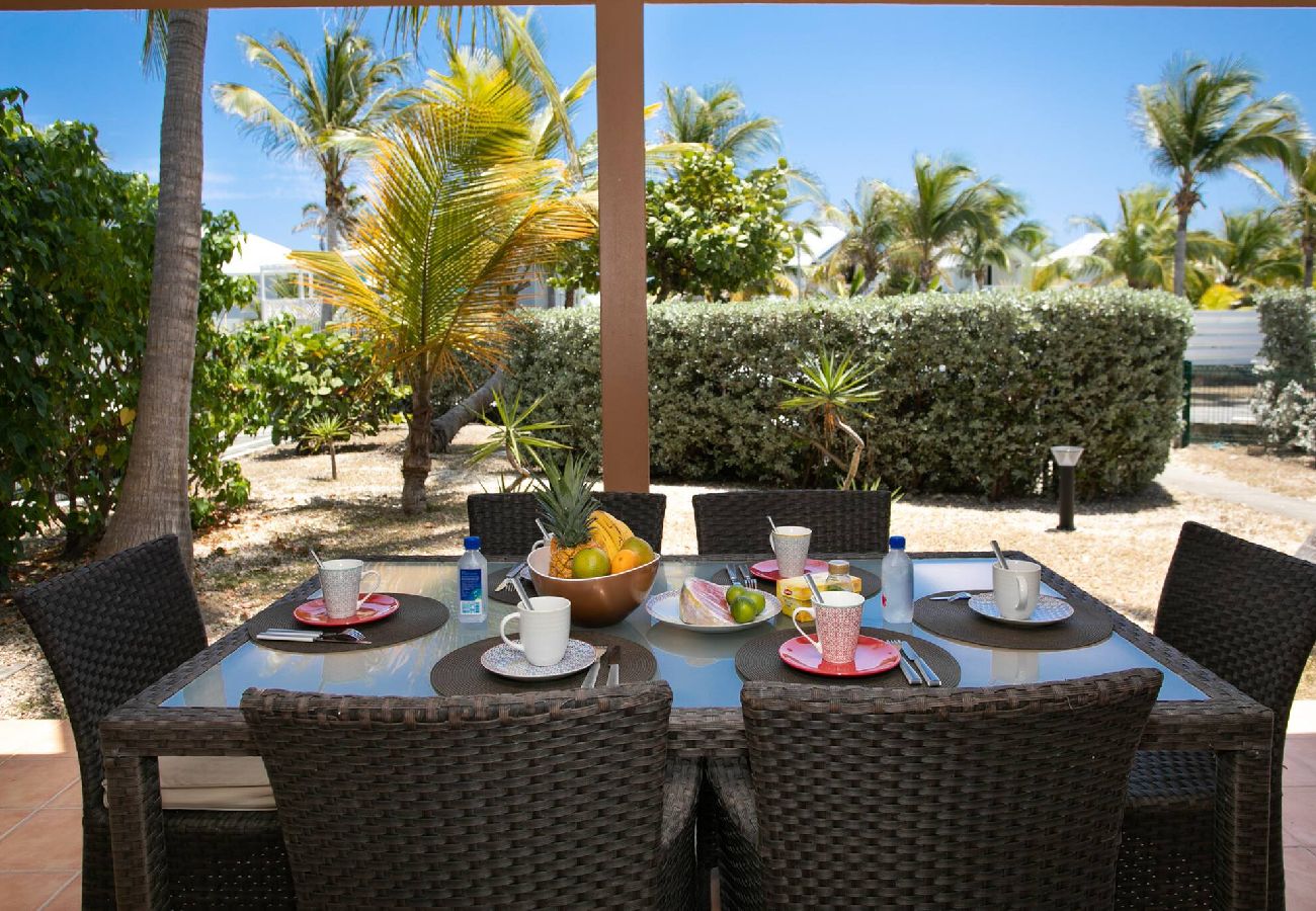 Villa à Baie orientale - Macassi 4, maison avec piscine a 2 pas de la plage