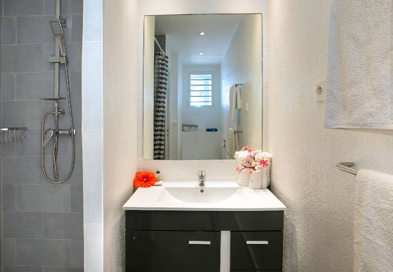 Villa à Baie orientale - Villa SILOVE