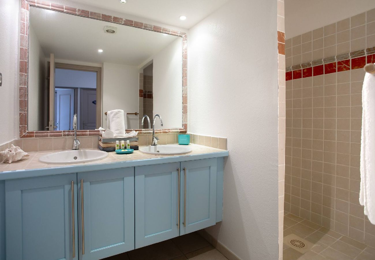 Appartement à Baie orientale - Appartement Neptune, bord de plage Baie Orientale