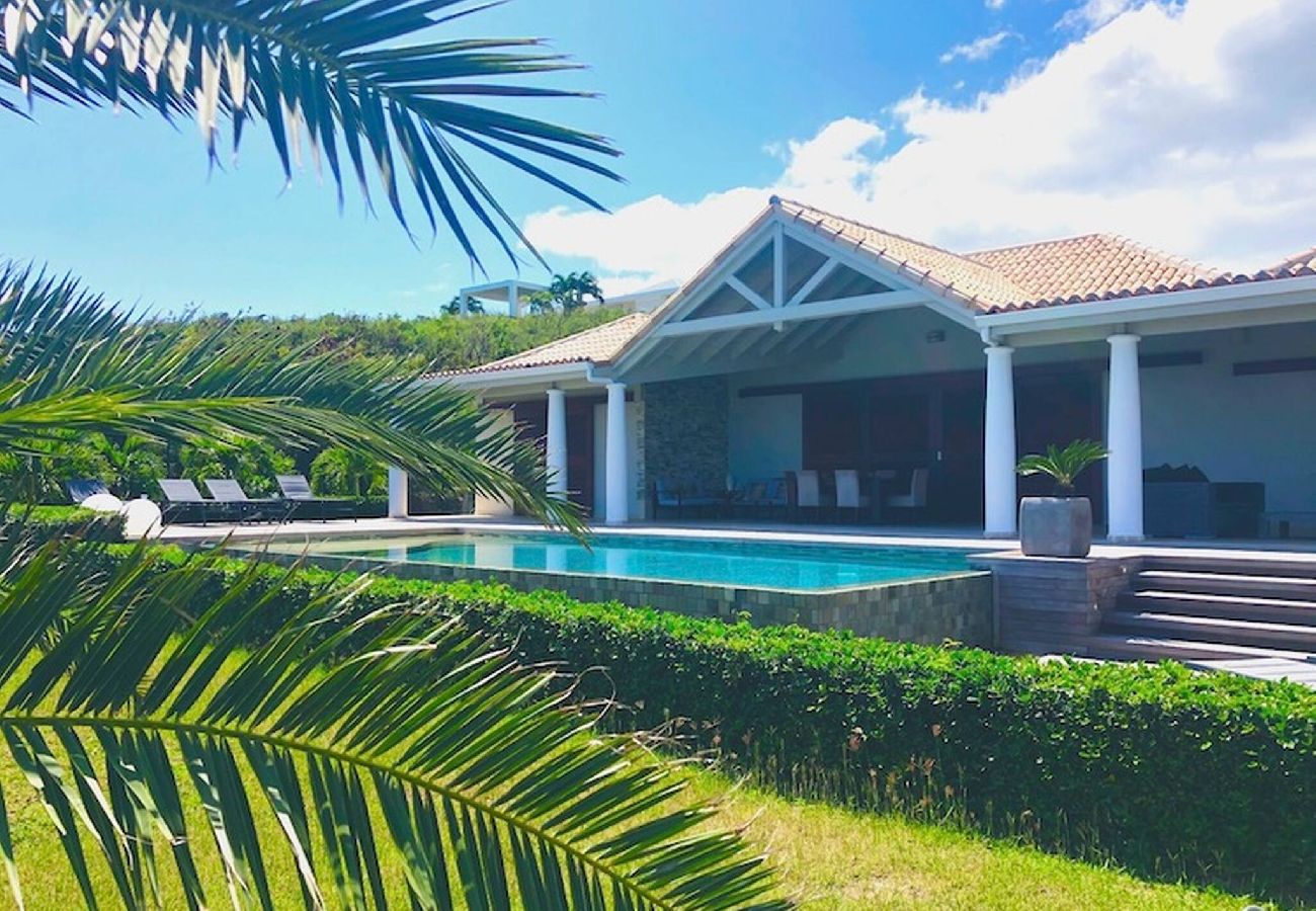 Villa à Baie orientale - Villa Indigo Pearl : Vue et raffinement OrientBay