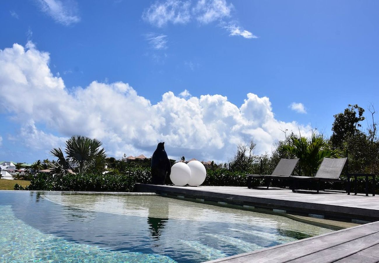 Villa à Baie orientale - Villa Indigo Pearl : Vue et raffinement OrientBay