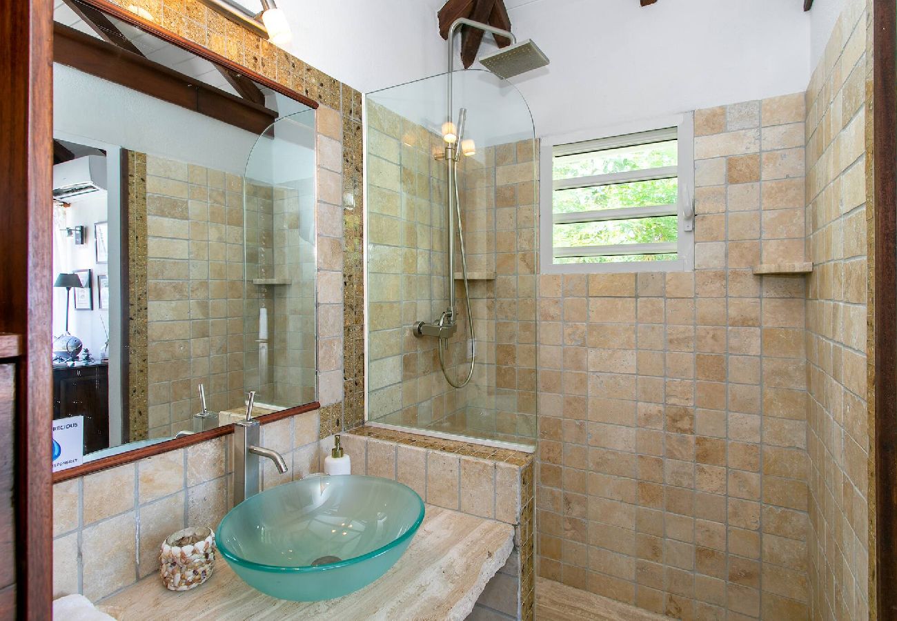 Villa à Baie orientale - Villa Mango, vue imprenable sur Orient Bay