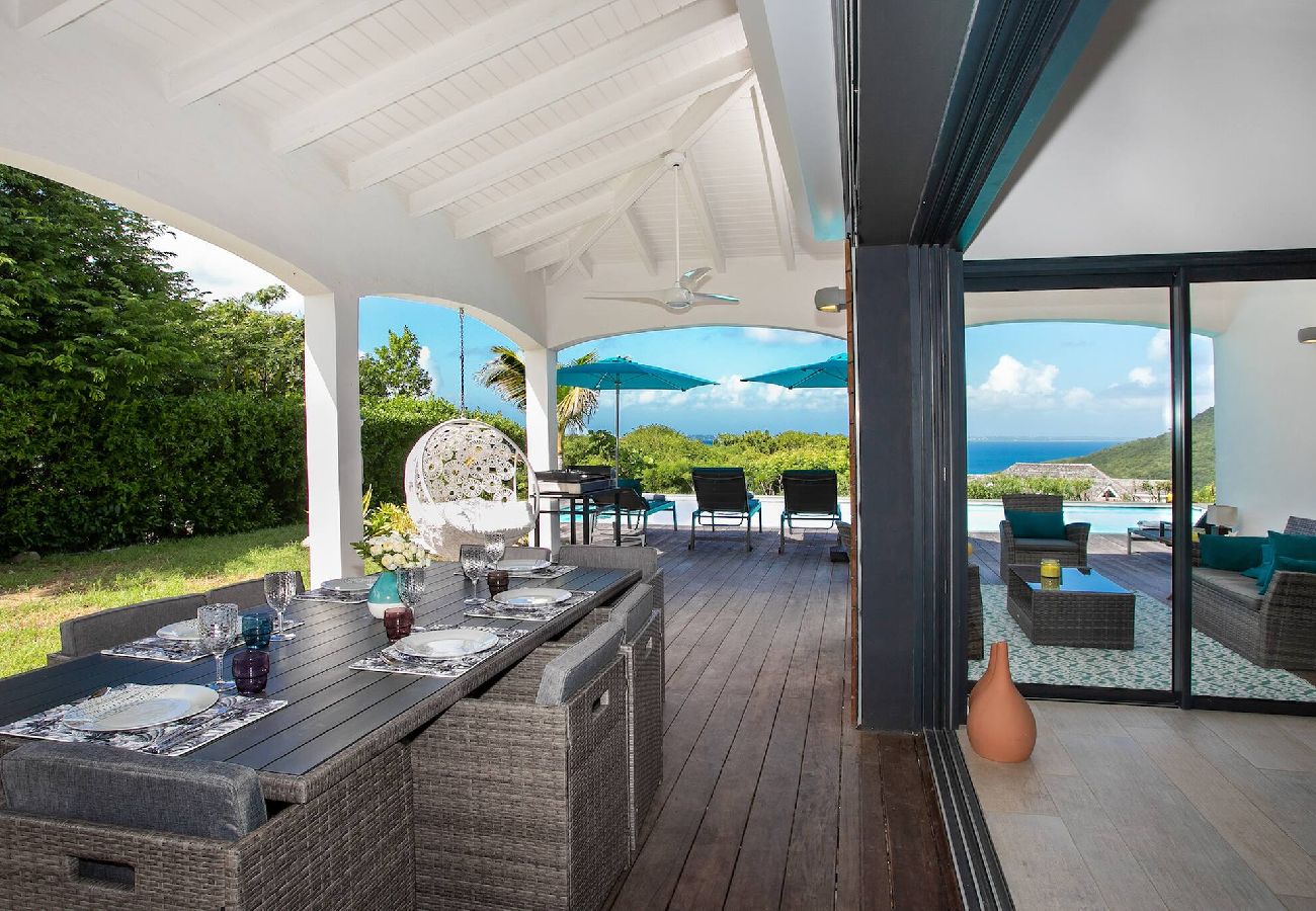 Villa à Anse Marcel - Villa Saba vacances de rêve entre mer et montagnes