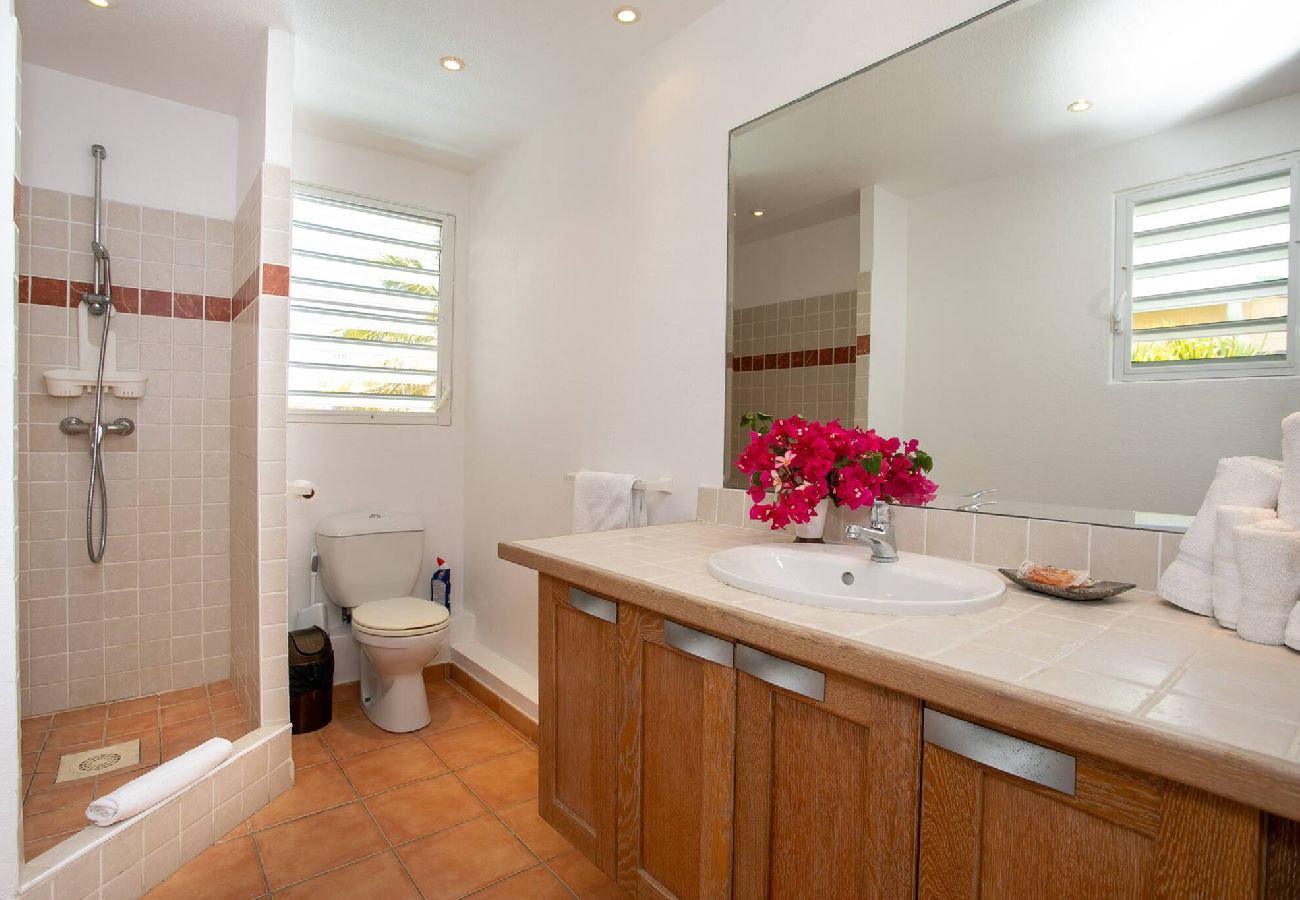 Villa in Orient Bay - Macassi 4, maison avec piscine a 2 pas de la plage