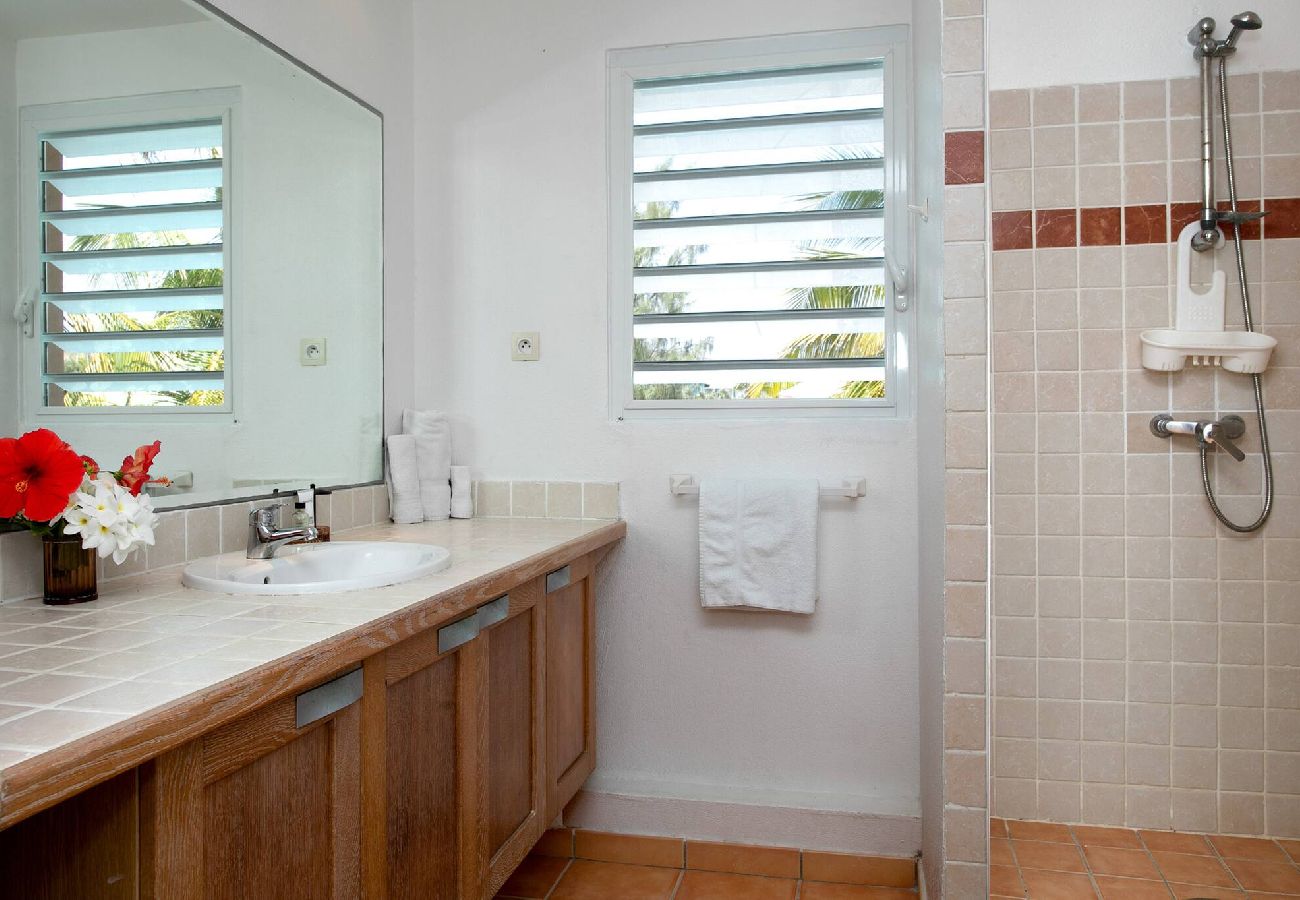 Villa in Orient Bay - Macassi 4, maison avec piscine a 2 pas de la plage