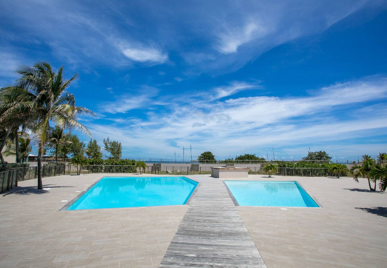 Apartment in Orient Bay - Appartement Neptune, bord de plage Baie Orientale