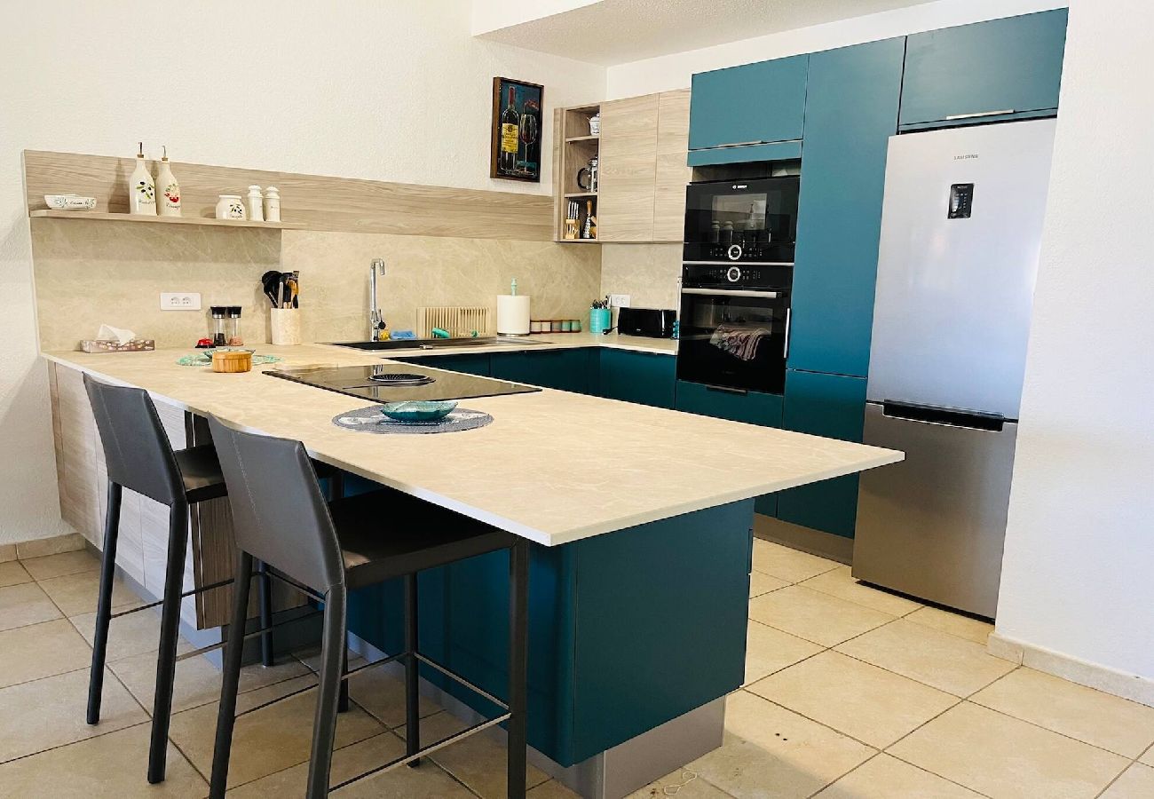 Apartment in Orient Bay - Appartement Neptune, bord de plage Baie Orientale