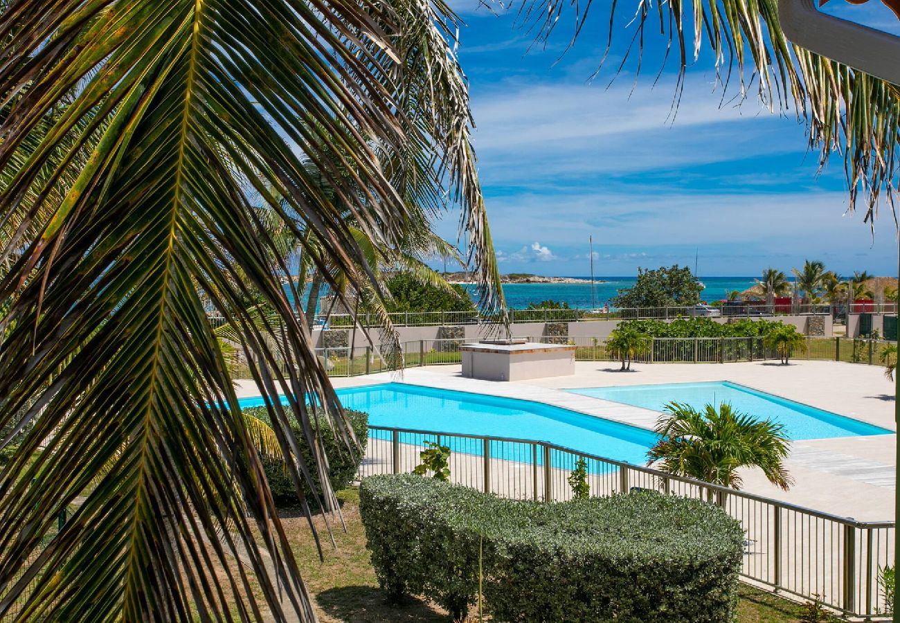 Apartment in Orient Bay - Appartement Neptune, bord de plage Baie Orientale