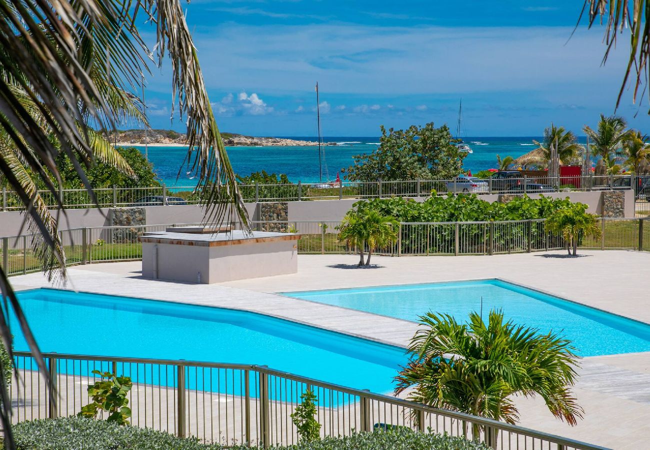 Apartment in Orient Bay - Appartement Neptune, bord de plage Baie Orientale