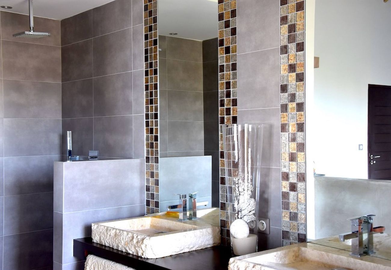 Villa in Orient Bay - Villa Indigo Pearl : Vue et raffinement OrientBay