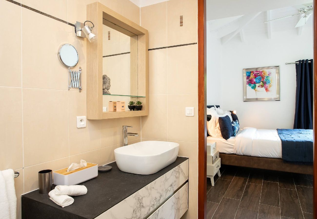 Villa in Anse Marcel - Villa Saba vacances de rêve entre mer et montagnes