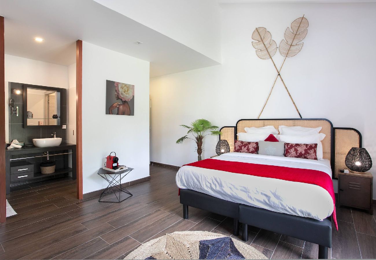 Villa in Anse Marcel - Villa Saba vacances de rêve entre mer et montagnes